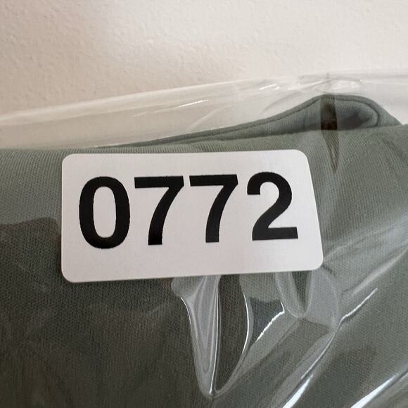 Wilo The Label Athletic Top Women's Medium Sage Green Full Zip Lightweight Gym - Picture 12 of 12